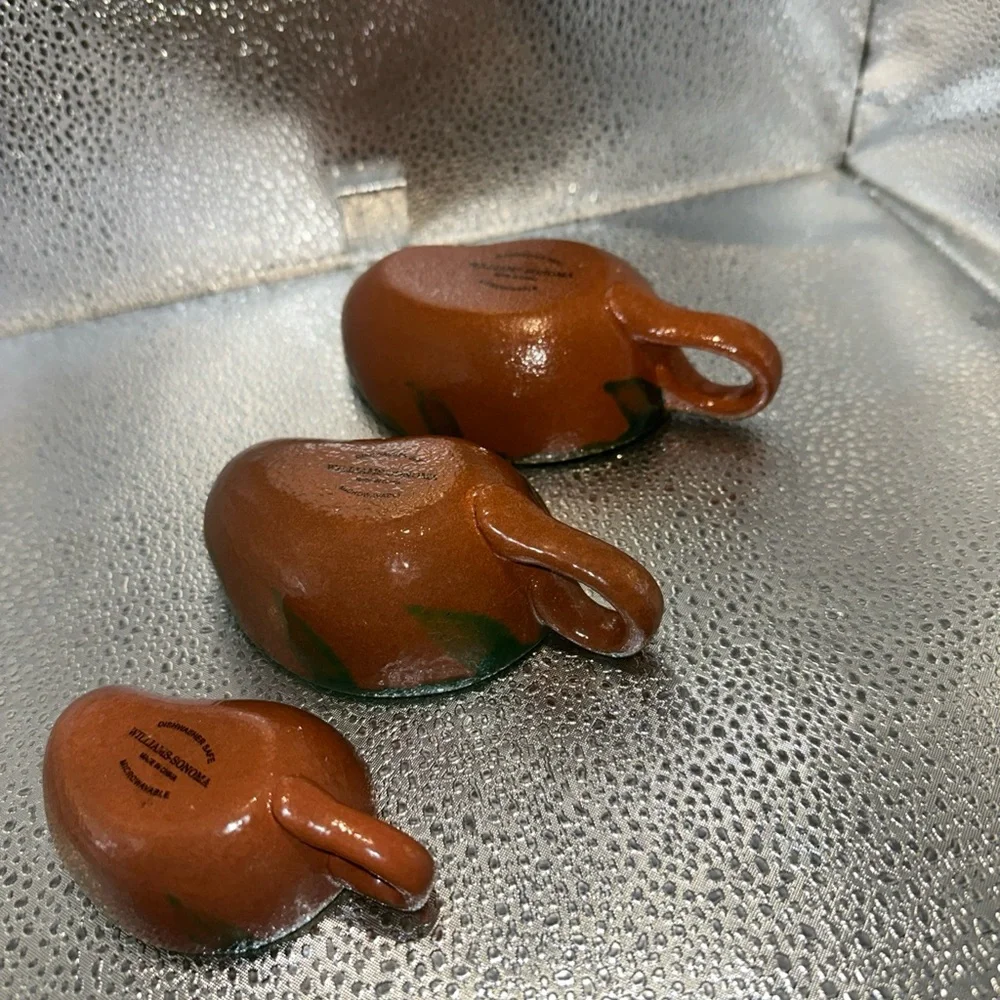Williams Sonoma Green and Brown Ceramic chili peppers Dish Trio